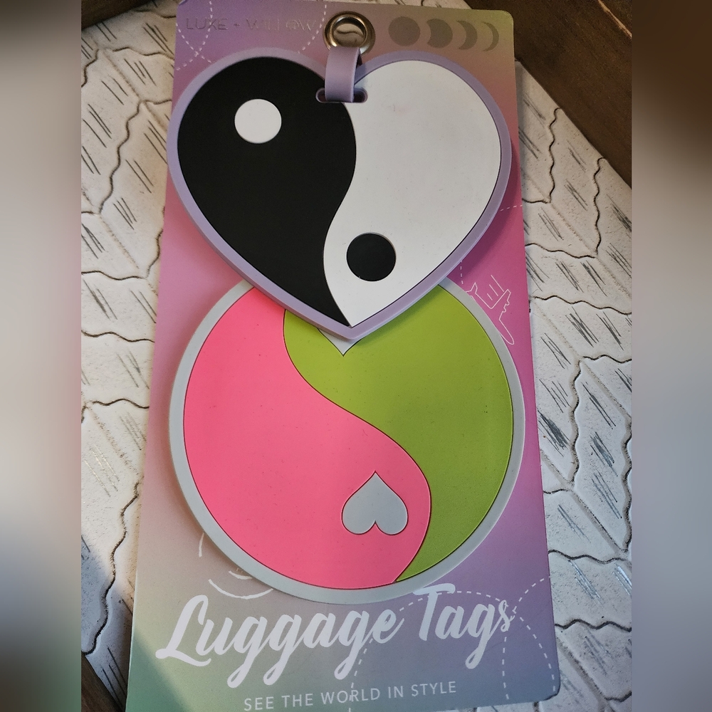NWT Jumbo Yin Yang Heart luggage tags 2 pack